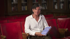 El bioqu�mico Carlos L�pez-Ot�n publica �La eternidad y un d�a m�s�