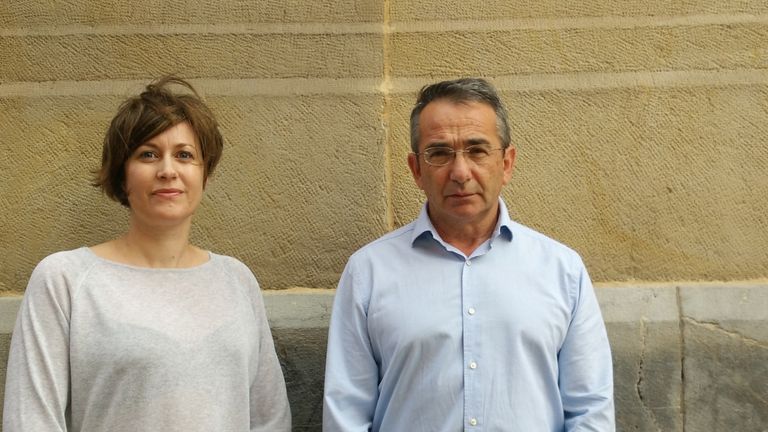 Cristina Linares Gil y Julio Díaz Jiménez, científicos y expertos en epidemiología de la Escuela Nacional de Sanidad, ayer, en Gijón