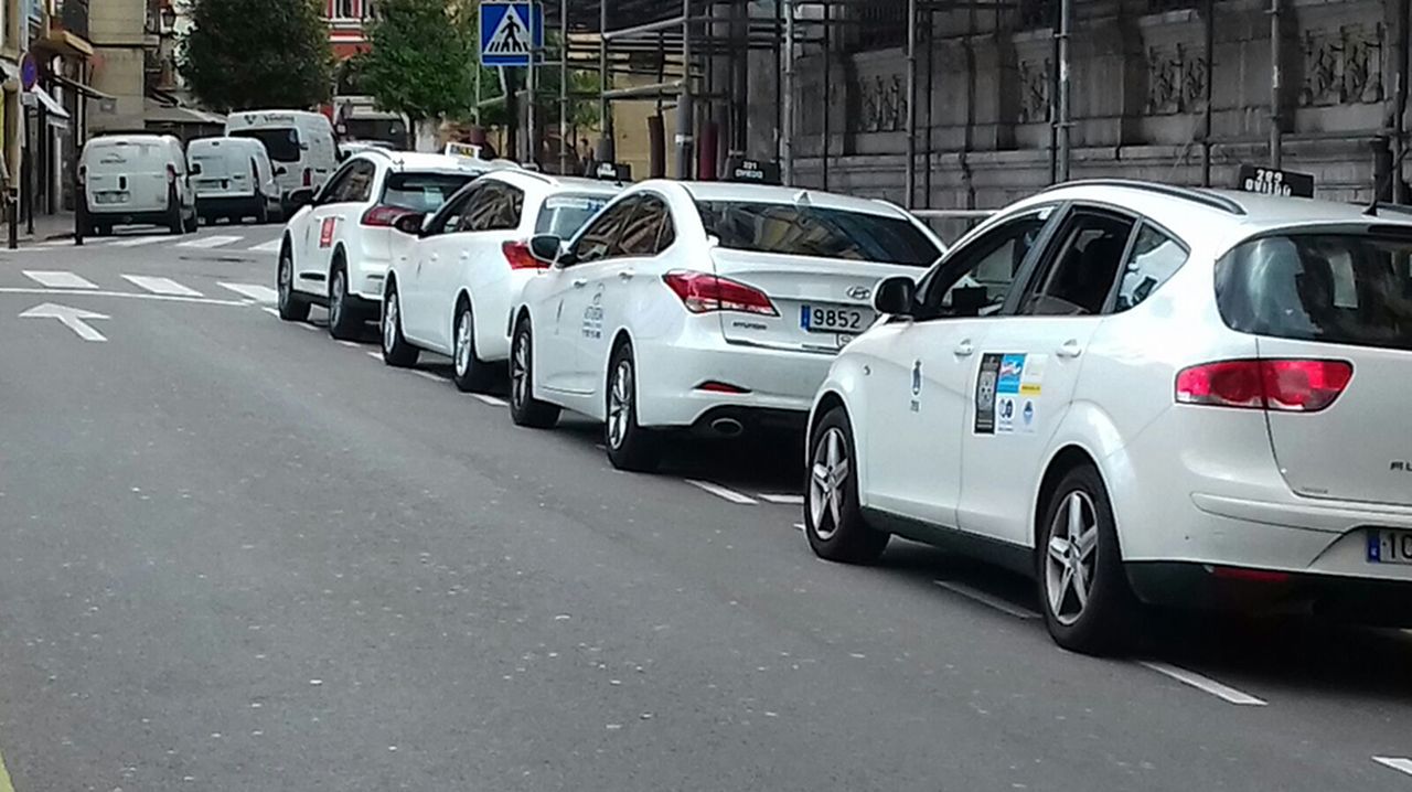 Hundimiento Coordinar Género Investigan presuntas irregularidades en la fusión de cooperativas del taxi  en Oviedo