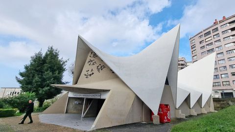 La iglesia de Os Picos, en O Calvario, es la obra más vanguardista de Antonio Román Conde