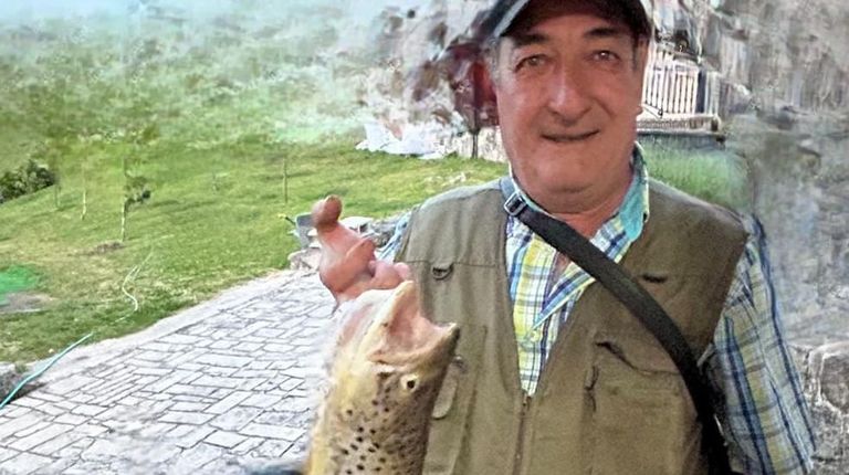 Pesca una trucha de 2,3 kilos en el río Verdugo: «Picou en media hora, debía ter fame»
