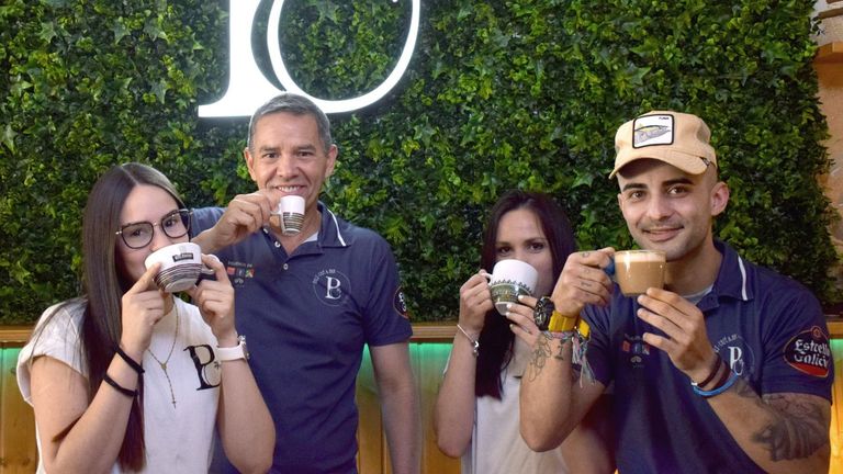 El equipo de la cafetería Bali