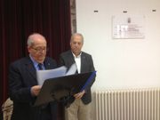 Paco Casal durante su discurso en presencia del alcalde de Betanzos tras descubrir la placa