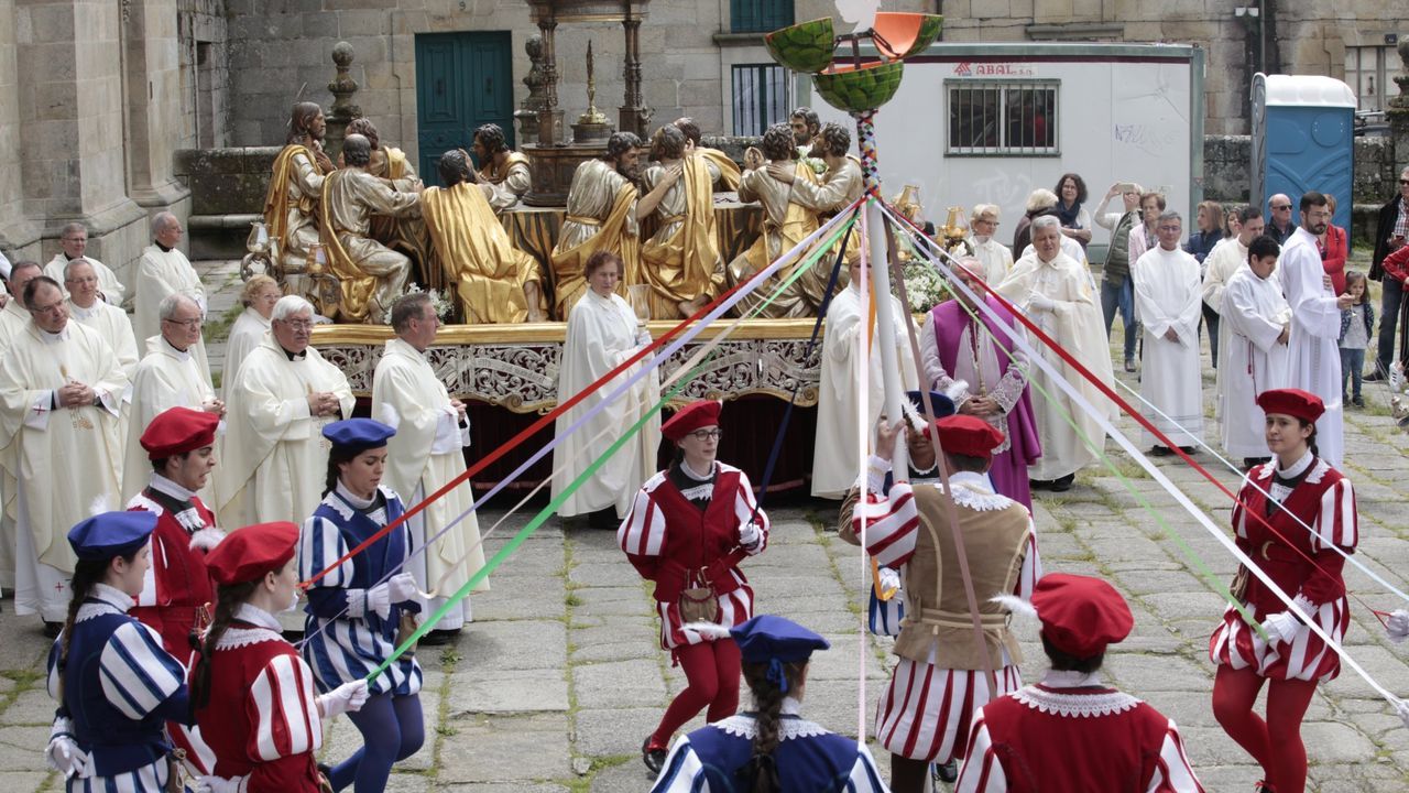 Una pelea en Sarria durante San Juan obliga a parar la actuacin de La Panorama.Ofrenda del Antiguo Reino de Galicia