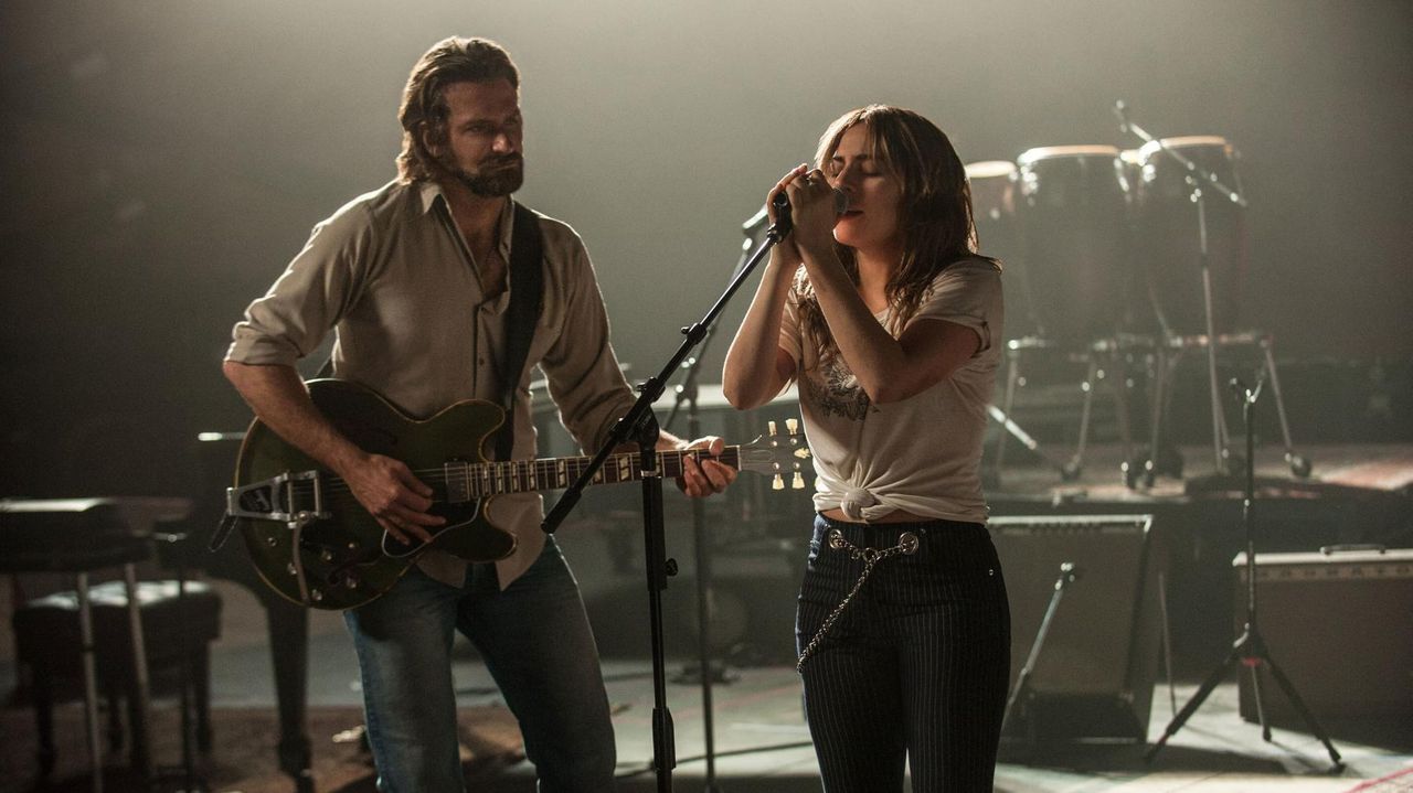 Bradley Cooper y Lady Gaga, en una secuencia de �Ha nacido una estrella�.