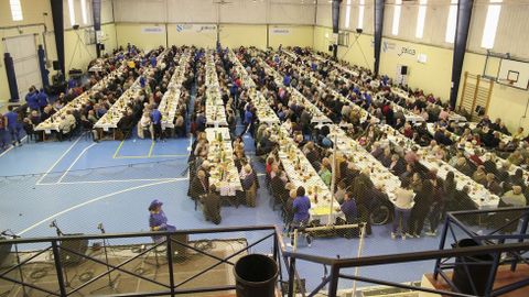 La comida de Vimianzo congreg a un millar de personas