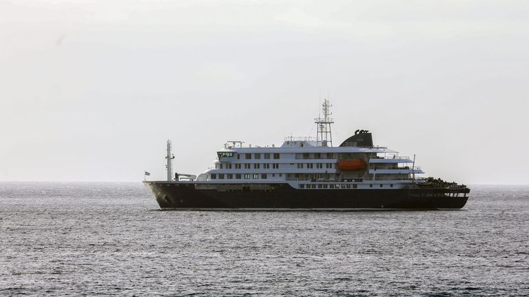 ¿Qué se sabe del crucero con siete casos de hantavirus?