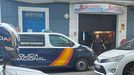 Operación policial antidroga en un taller de motos de Ourense con un perro especializado en detectar estupefacientes.