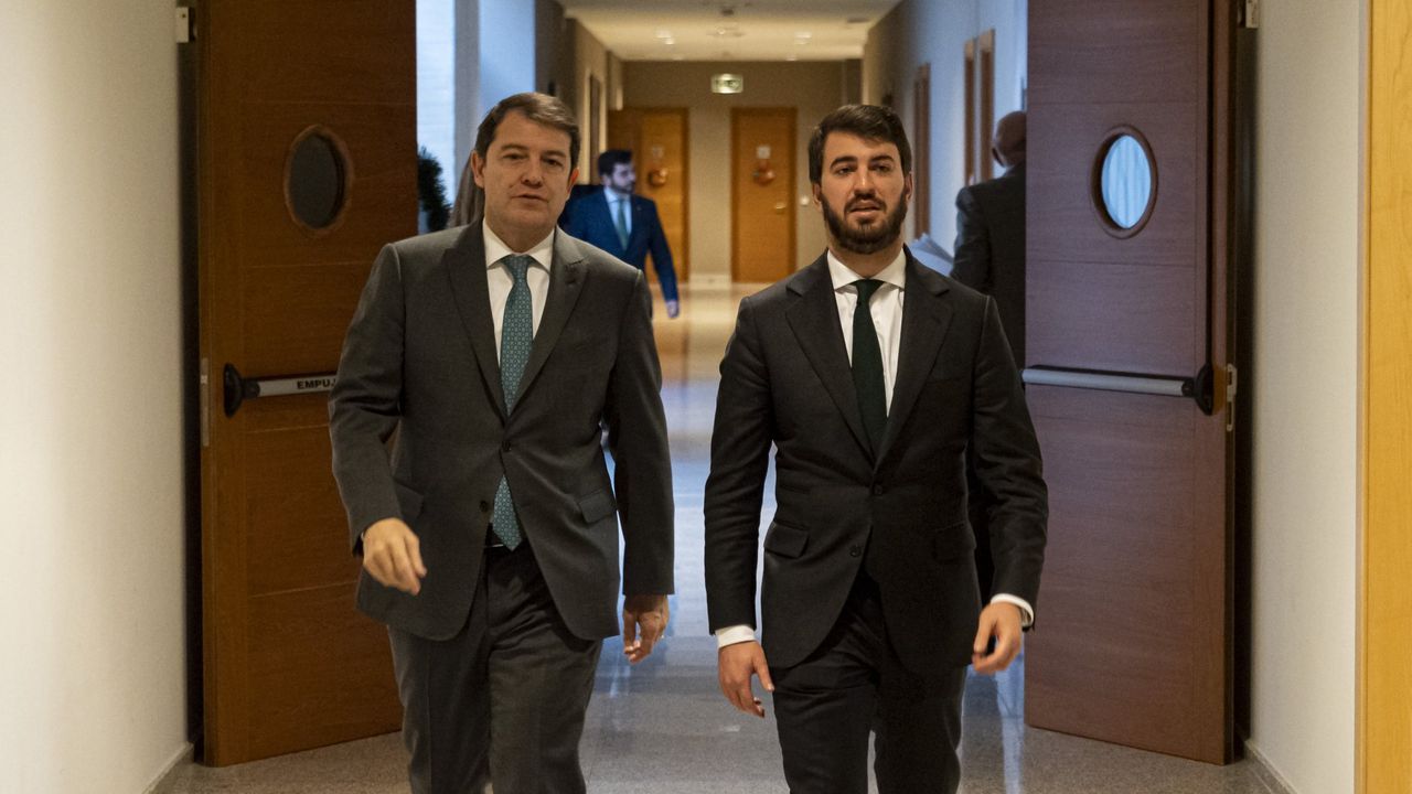 Mañueco (PP) y García-Gallardo (Vox), presidente y vicepresidente de Castilla y León