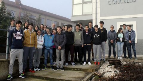 Los chicos y sus profesores fueron recibidos en el Concello.