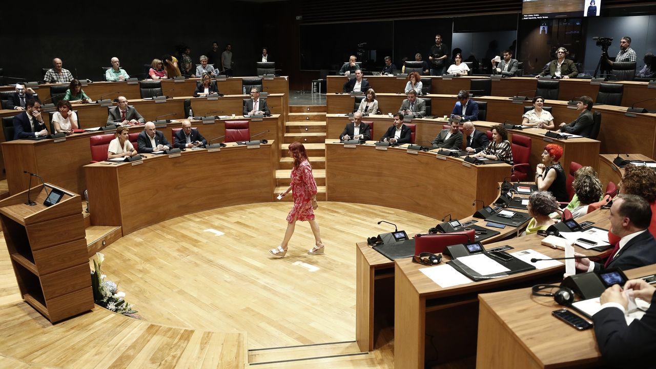 Vista del saln de plenos del Parlamento de Navarra en la primera votacin de esta legislatura