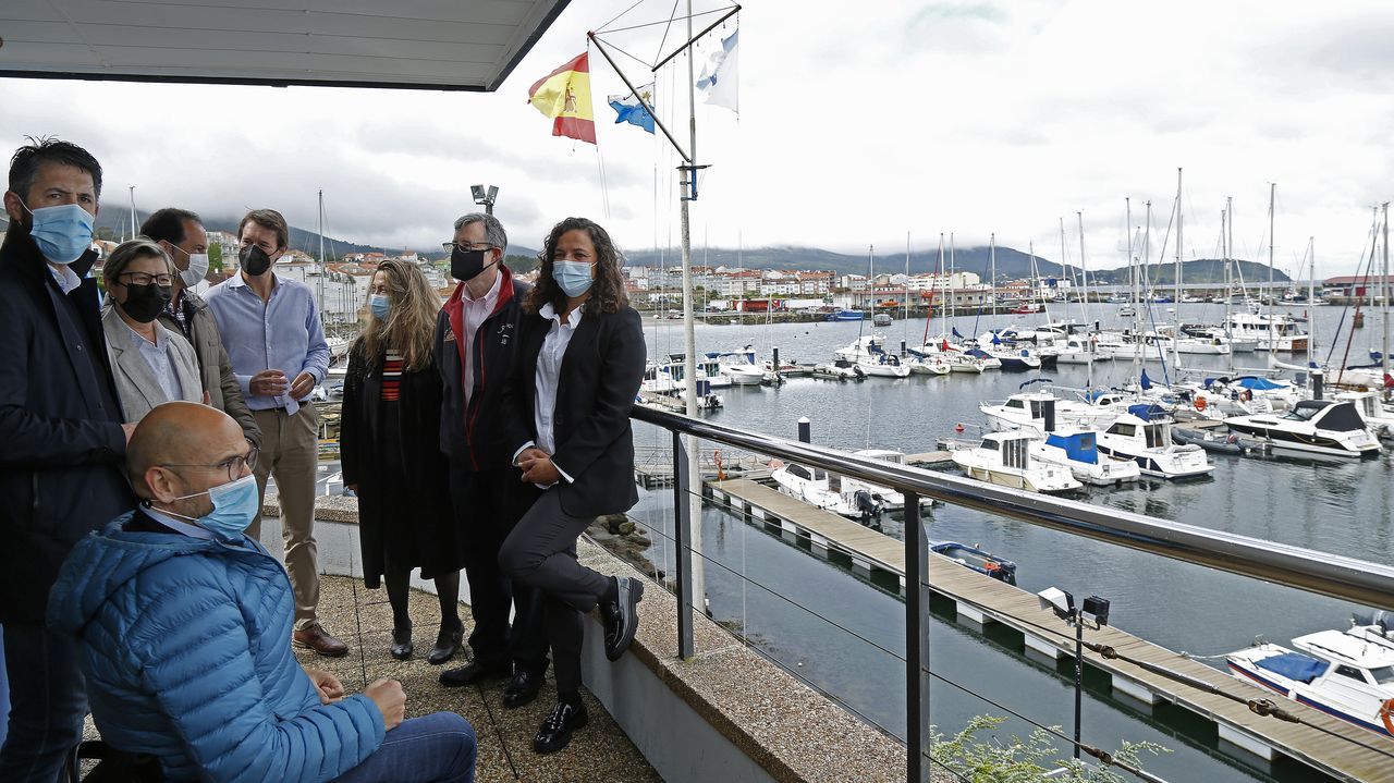 Las imágenes del acto de despedida del buque logístico australiano.El bajo comercial en el que abría la emblemática pastelería Ramos se ha rebajado un 30% y ahora se alquila por 650 euros al mes