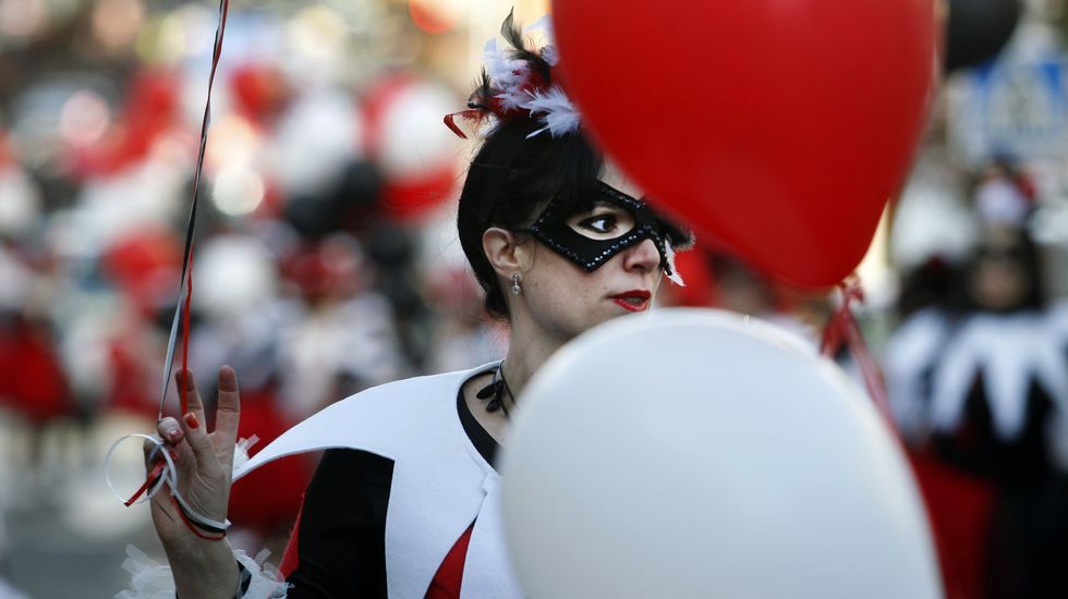 Todas las fotos del desfile de comparsas de Monforte.Traslado de los viajeros en autobus