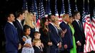 Trump con toda su familia, tras aceptar su nominación a la reelección el pasado agosto