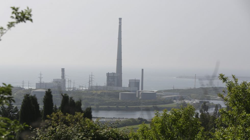 Augas de Galicia da el visto bueno para el derribo de la chimenea del
