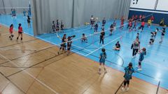 Aspecto de la cancha anexa de Os Remedios para los campeonatos gallegos de voleibol benjamn y prebenjamn