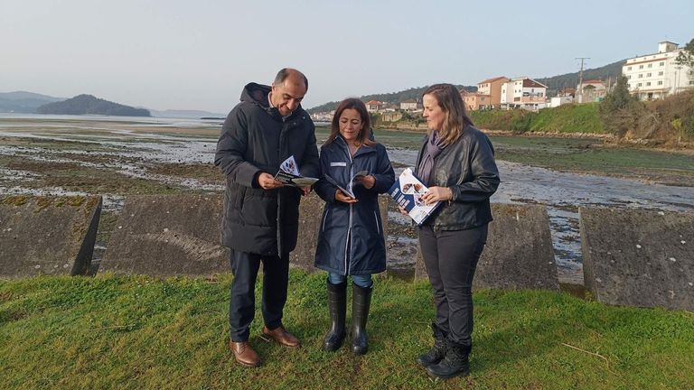 Poio impulsa un decálogo para garantizar el futuro del marisqueo en la ría de Pontevedra