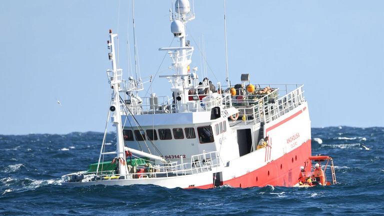 La ciencia prevé pérdidas de más del 40 % en puertos gallegos si la UE veta más la pesca de fondo