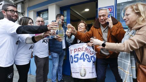 Las fotos de celebración no dejaron de repetirse a lo largo de la mañana.