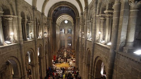 Interior de la Catedral de Santiago durante una misa