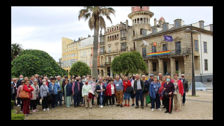 Primera excursión vecinal del Concello en Vila de Cruces tras la pandemia