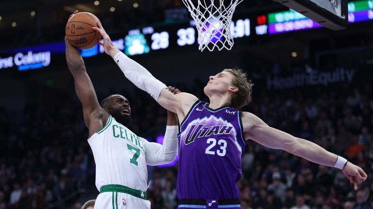 Los Celtics frenan a los Jazz (119-129) en la jornada de la NBA