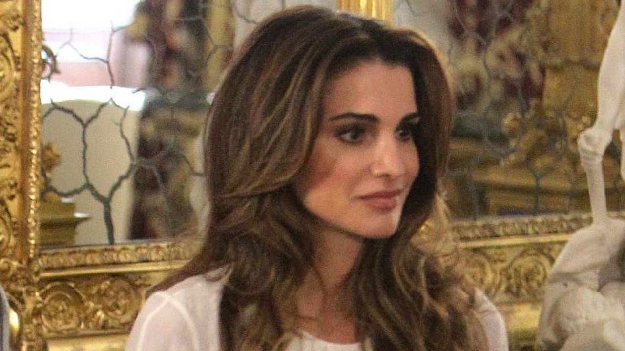 El buen tiempo y el alivio de restricciones atrae peregrinos a Santiago.Rania de Jordania, en una imagen de archivo