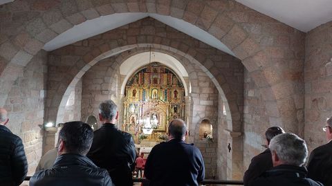 Restauración del retablo de la iglesia de Santa María de Macendo en Castrelo de Miño