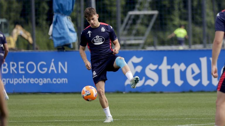 Una cesión cocinada a fuego lento que cumple el deseo de Diego Gómez de jugar en el Pontevedra