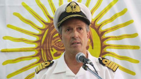 El capitán de navío Enrique Balbi, portavoz de la Armada argentina