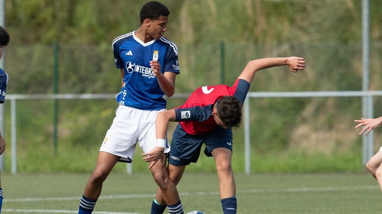 Jorell Robert, en un partido del cadete A del Real Oviedo