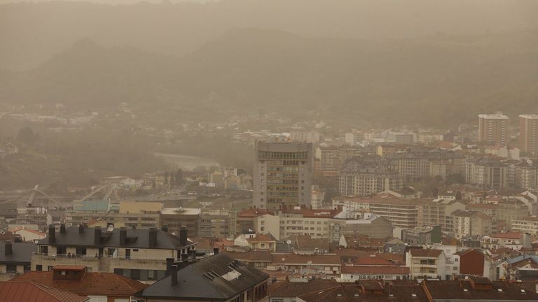 La Xunta activa el protocolo de actuación ante la posible llegada de polvo nocivo del norte de África