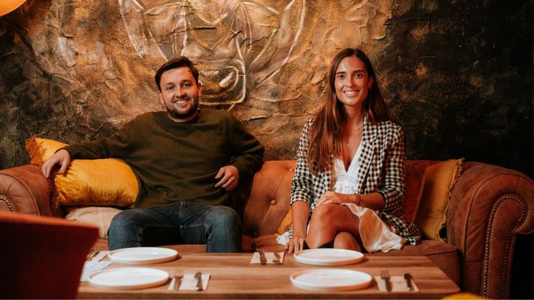Los ovetenses Alberto García y Lucía Álvarez son los impulsores de Berty's Buger.