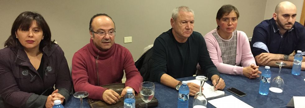 Los miembros de la lista, con Fortes y Escontrela en el medio, explicaron los motivos de la ruptura. 