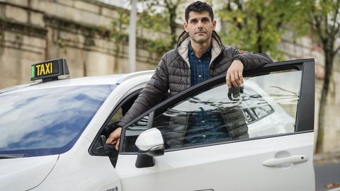 Parada de taxis del Xardn do Poso 
Francisco Javier lvarez Prez, presidente de la Asociacin de taxistas de Ourense. 