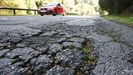 El mal estado del firme de la carretera del Rato