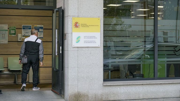 Destapan en A Coruña una trama ilegal que regularizó a 40 inmigrantes con contratos y nóminas falsas