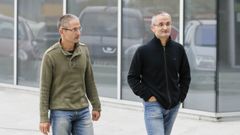 Foto de archivo de los dos gemelos acudiendo al juzgado de Ourense.