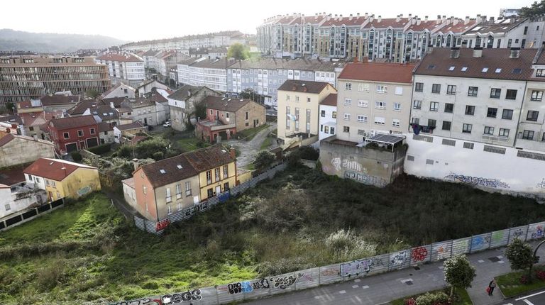 La recaudación de Hacienda supera en Santiago de Compostela (en la imagen) los 500 euros de impuestos por habitante, como también sucede en otros cinco municipios de la provincia: As Pontes de García Rodríguez, Mugardos, As Somozas, Arteixo y Cerceda.