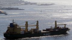 Imagen de archivo del 2011 de una carga de productos elicos en el Puerto de Vigo