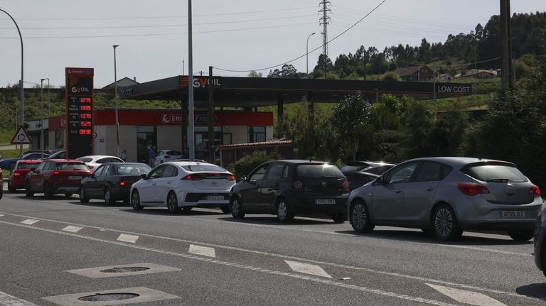 El sector del transporte exige al Gobierno investigar el «inusitado» incremento de precios en las gasolineras