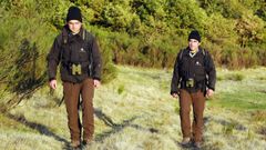 Miembros de una patrulla de la Fundacin Oso Pardo que a principios de la dcada del 2010 realiz seguimientos continuados de la presencia de esta especie protegida en las montaas lucenses