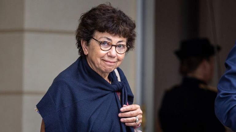 Dimite la ministra de Transición Ecológica francesa por la ley que reintroduce pesticidas y abre una crisis en el Gobierno