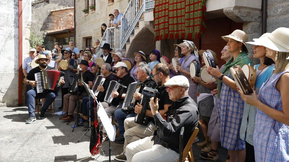 Los oficios tradicionales protagonizan la Festa Etnogr�fica de Lo�o�.Interior de la imprenta donde naci� la primera edici�n del �Quijote�, a 14 de abril, en Madrid.  