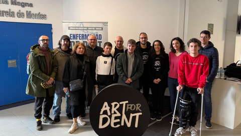 Miembros de la Asociación Art For Dent