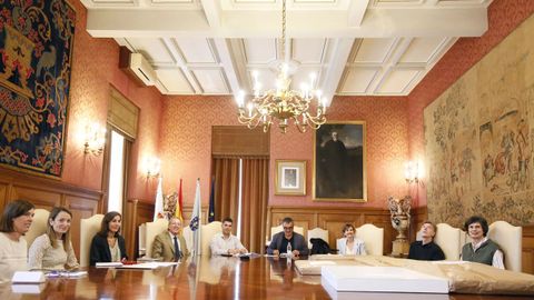 Este lunes se constituyó en la Diputación el jurado que evaluará los anteproyectos para rehabilitar el convento de Santa Clara