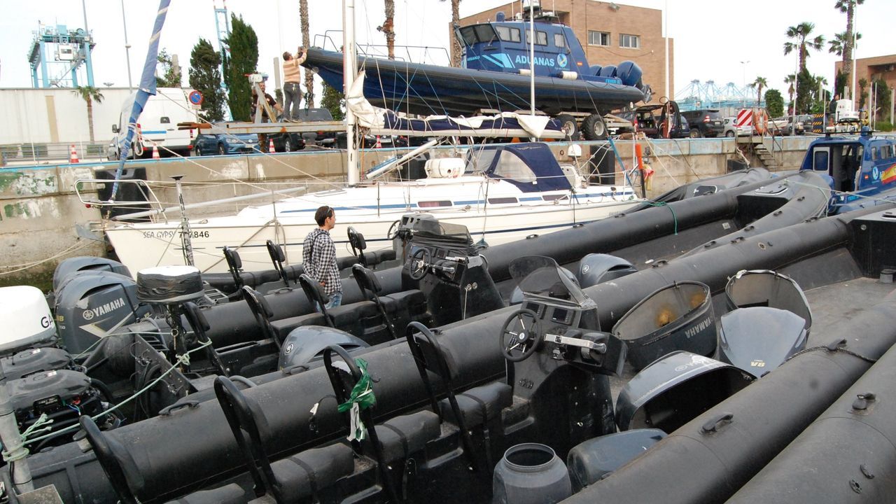 Fracasan los intentos de desencallar al megaportacontenedores del canal de Suez.Planeadoras decomisadas a narcotraficantes en Algeciras, en una operaci&oacute;n del 2018