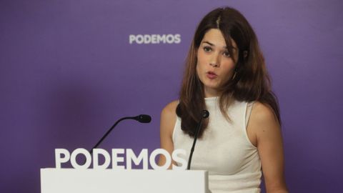La coportavoz estatal de Podemos Isa Serra en una rueda de prensa.