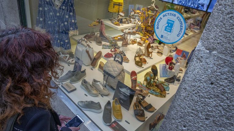La Xunta abre el plazo para sumarse al bono Activa Comercio