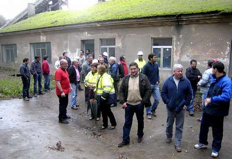 Los empleados de Cementos Cosmos esperan contar con el respaldo de la Xunta.